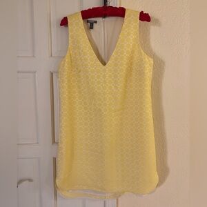 Muse Sleeveless Dress in Yellow and White Lacey Material Size L